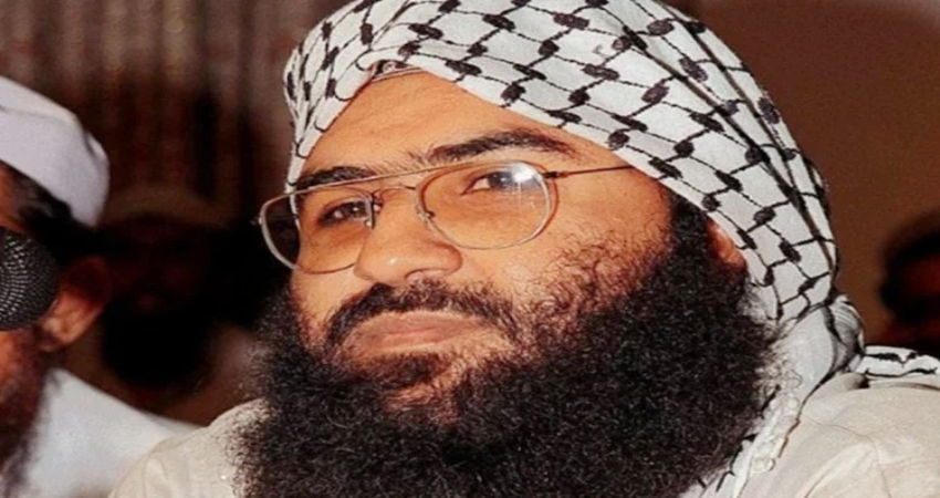 जैश प्रमुख मसूद अजहर पर Pak की बड़ी कार्रवाई, जारी किया गिरफ्तारी वारंट जैश प्रमुख मसूद अजहर पर Pak की बड़ी कार्रवाई, जारी किया गिरफ्तारी वारंट